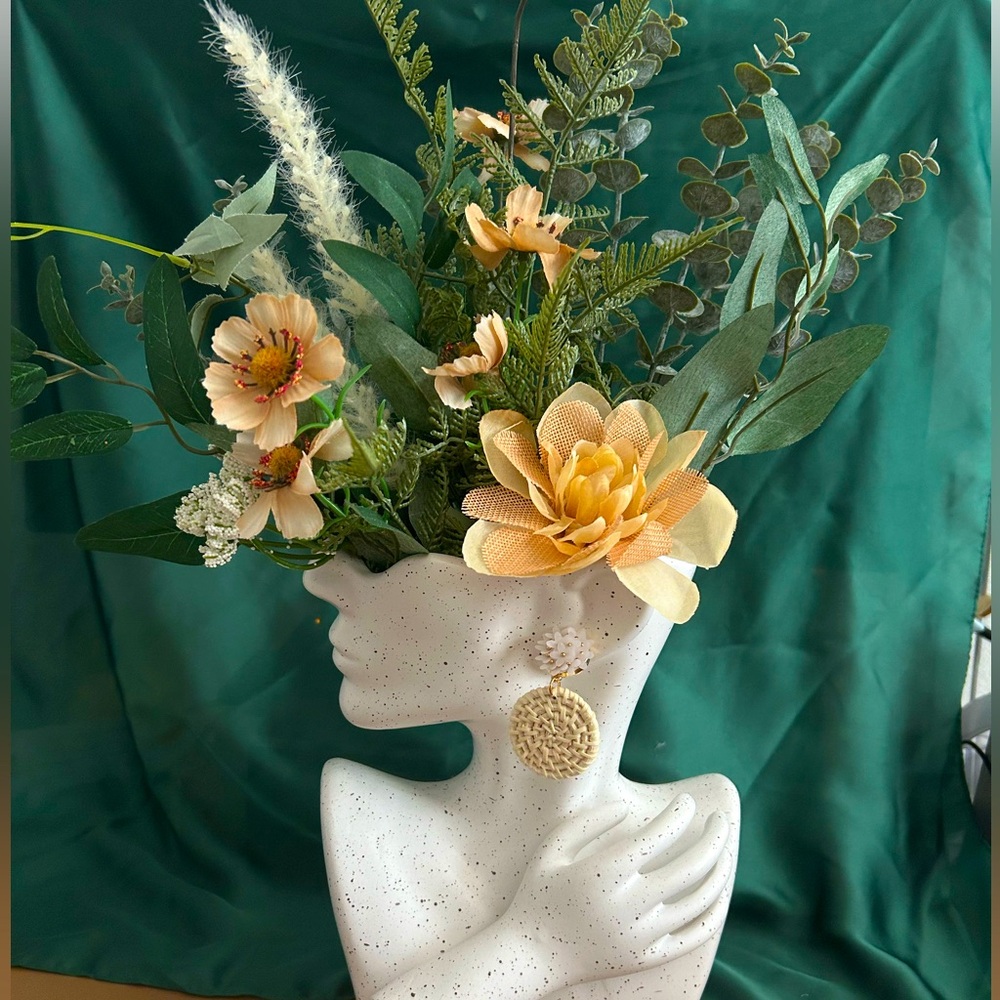 NEW WHITE Flower Weave Earings